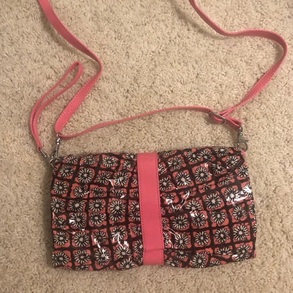 Vera Bradley Handbags - Vera Bradley Crossbody
